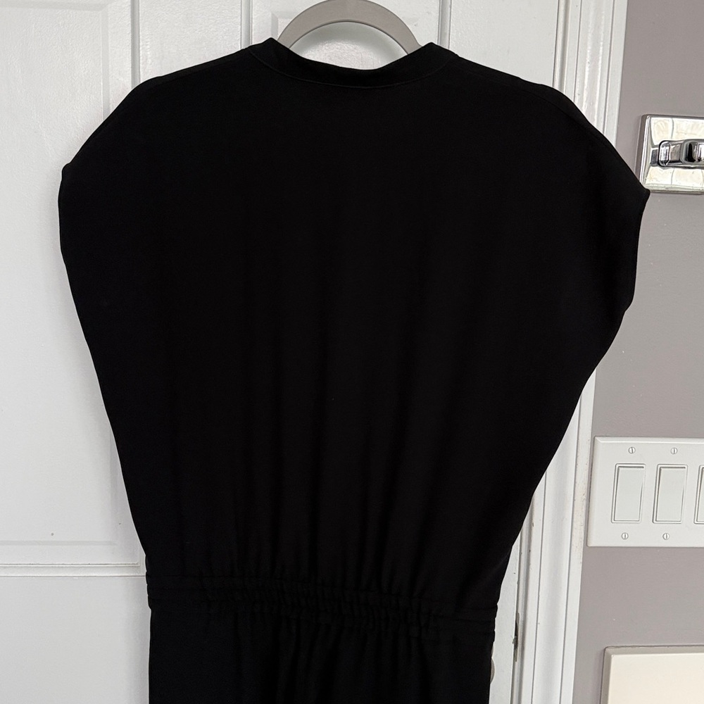 Aritzia Babaton Donnie Jumpsuit Button Up Tapered Leg Black Cap Sleeve - Picture 6 of 7